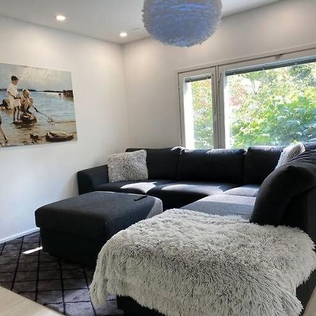 شقة Modern Apt - King-Size Bed - Wifi -Self Check In روفانييمي المظهر الخارجي الصورة
